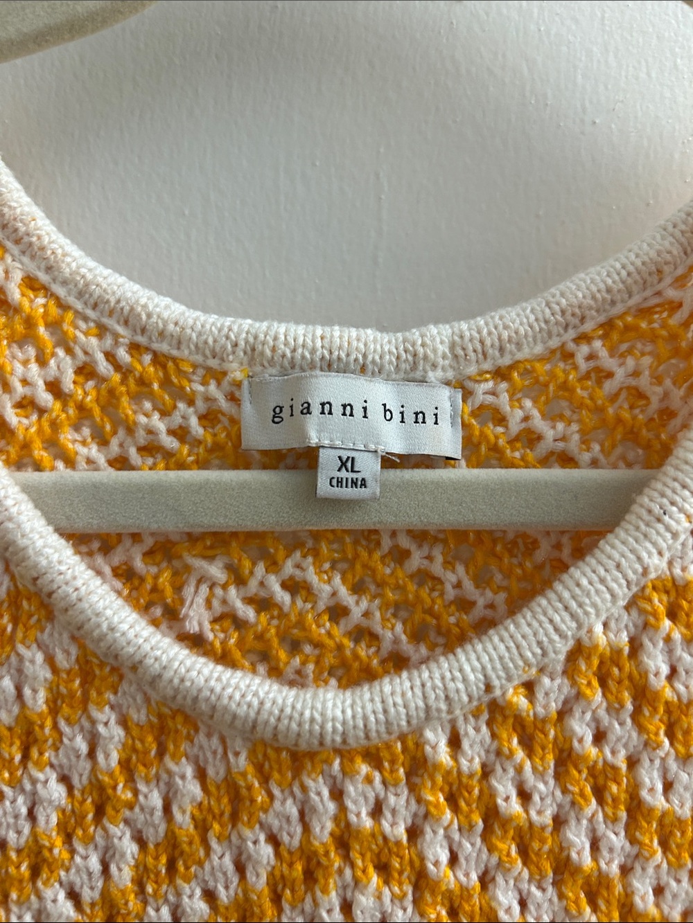 Gianni Bini Yellow & Cream Knit Cropped Tank - Picture 2 of 3